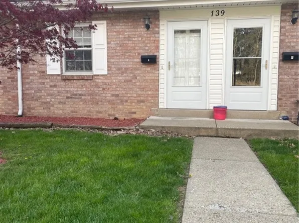 139 Whitestown Vlg APT E, Butler, PA 16001