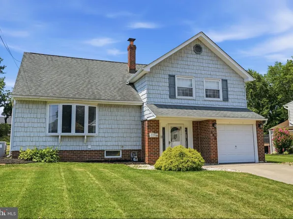 686 Cheryl Dr, Warminster, PA 18974