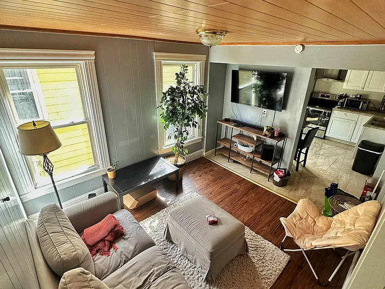 401 Meigs St #B — Photo 9