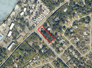 562 Calhoun Ave, Destin, FL 32541