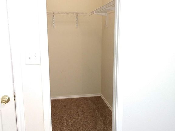 3rd image of 2001 Cedarwood Dr