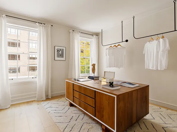 125 West 11th Street image 8 of 24