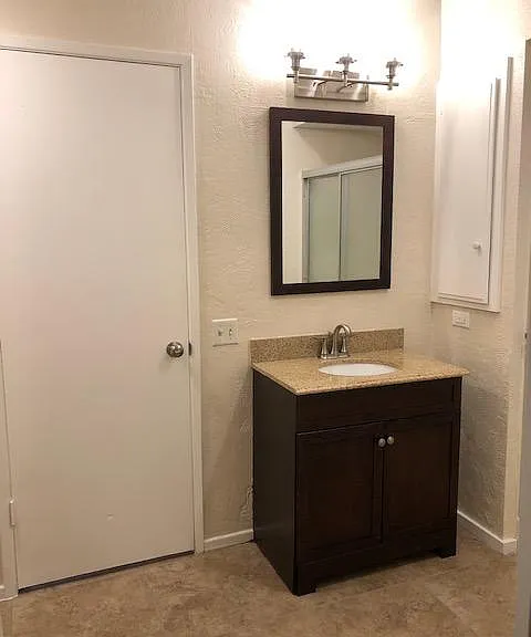 ON Suite guest bathroom/Vanity