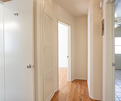 5th image of 123 N Jackson St APT G