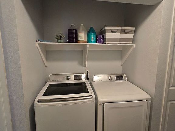 4th image of 10508 S Freeman Ave #B