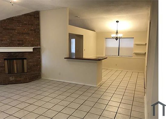1st image of 1315 Clover Dr