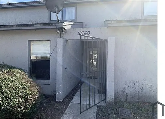 3 bed, 1210 sqft, $1,800 — Photo 2