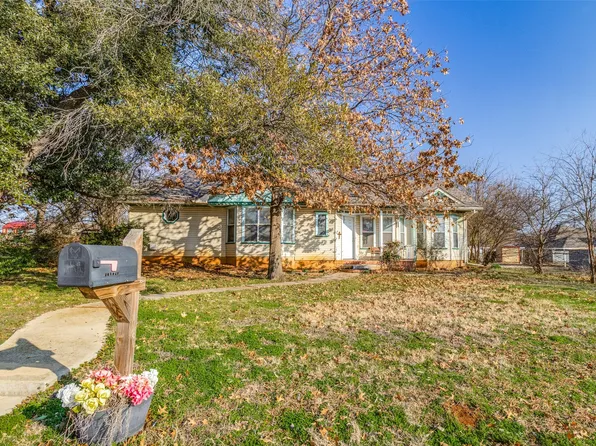 405 Water St, Whitesboro, TX 76273