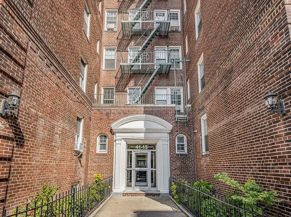 41-15 44th St #2F, Queens, NY 11104
