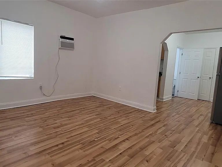 1322 SW 7th St #7 — Photo 7