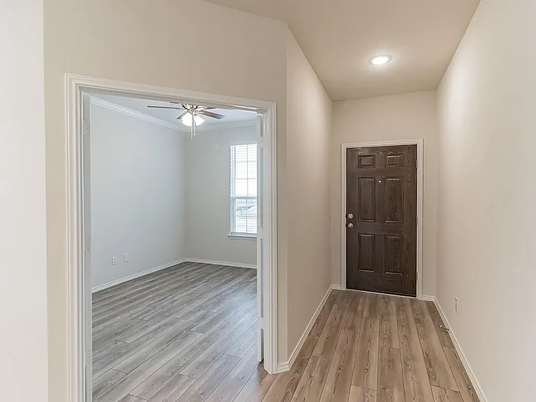 804 Cormorant St — Photo 6