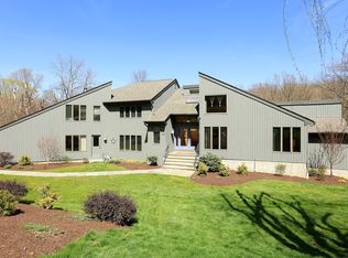 55 Peach Tree Ln, Briarcliff Manor, NY 10510