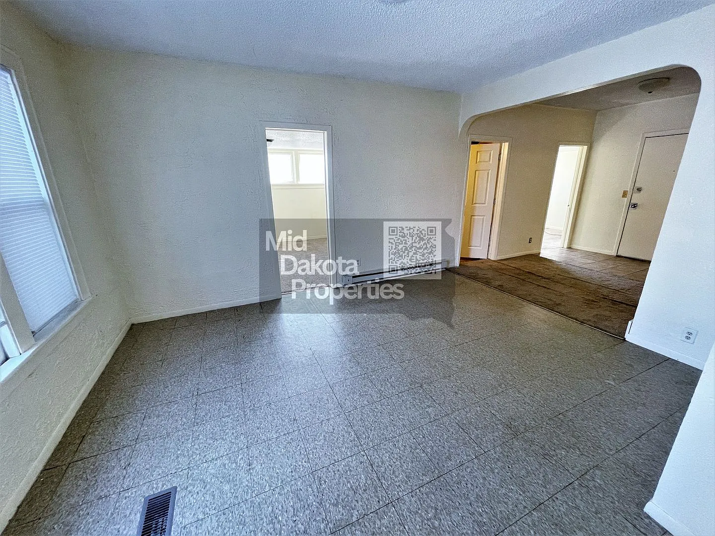 1004 E 4th — Photo 4