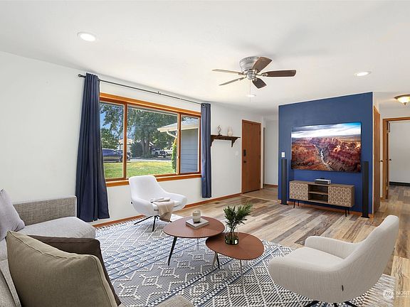 4th image of 315 Calistoga Street E