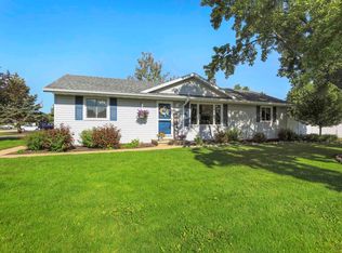 W6424 Summer Wind Ln, Greenville, WI 54942
