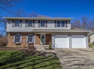 535 Cedarcrest Dr, Tallmadge, OH 44278