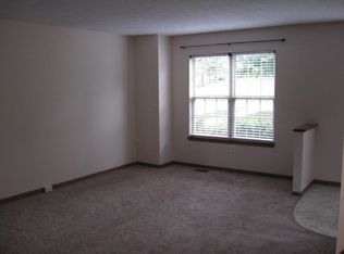 302 Castle Creek Dr, Seven Fields, PA 16046