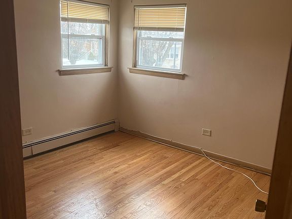 3rd image of 5801 S Narragansett Ave #2W