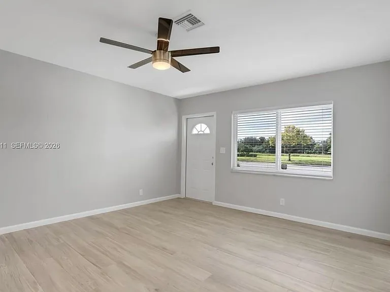 2550 N Dixie Hwy #2570 — Photo 12