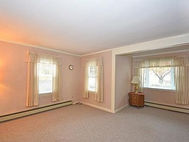 14 Kennebec St, Worcester, MA 01606 | Zillow