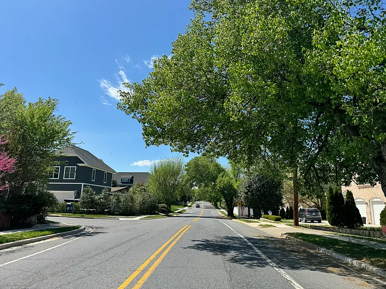 5716 Grosvenor Ln — Photo 5