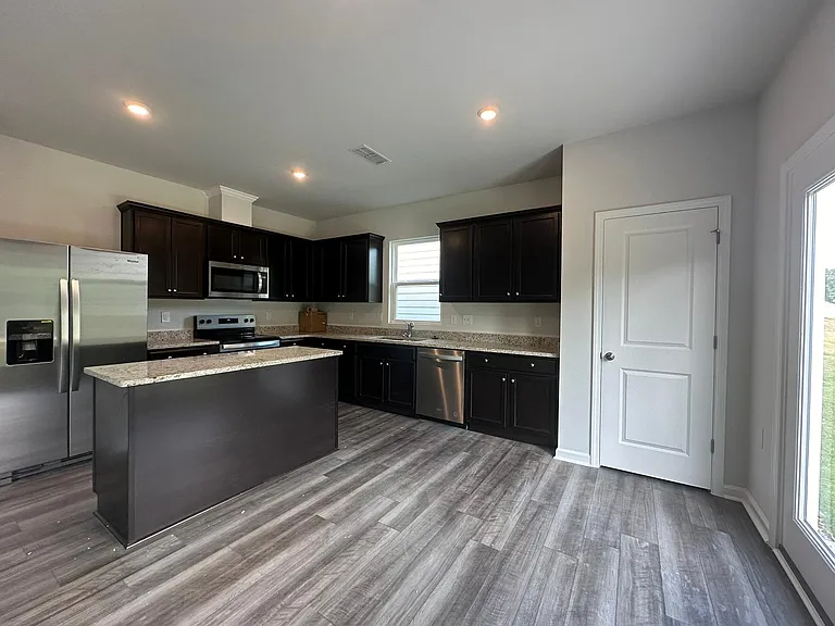 1492 Rhodes Pond St — Photo 3