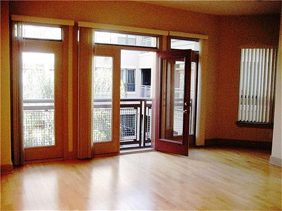 2nd image of 1901 Post Oak Blvd APT 3610