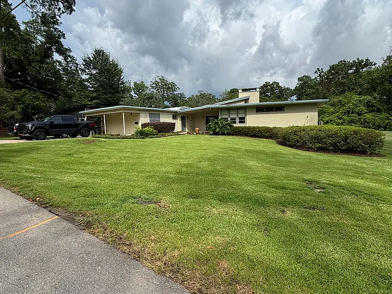 1322 Knollwood Dr — Photo 1