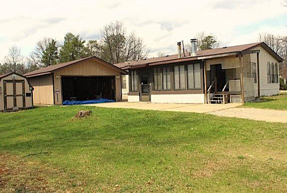 3rd image of 223 Crestwood Dr
