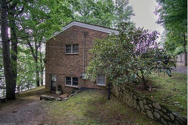 1st image of 31 Armstrong Dr