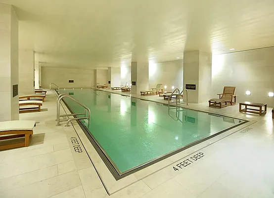 Sold by Warburg | media 7