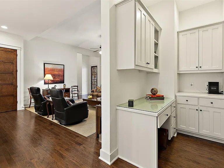2516 Tom Miller St — Photo 25
