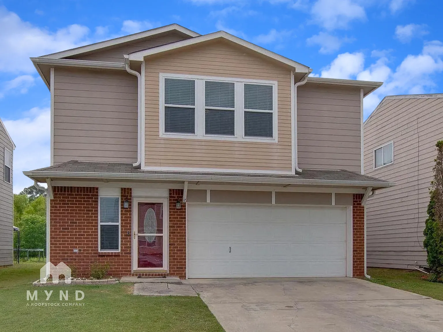3 bed, 2.5 bath, 2747 sqft, $1,995 — Photo 1