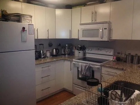 2052 Locust St #1 Photo 1