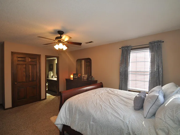 5807 SW 24th Ter — Photo 44