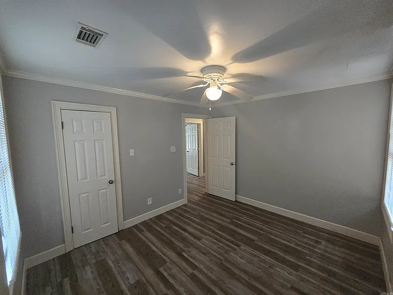 1605 S Pierce St — Photo 13