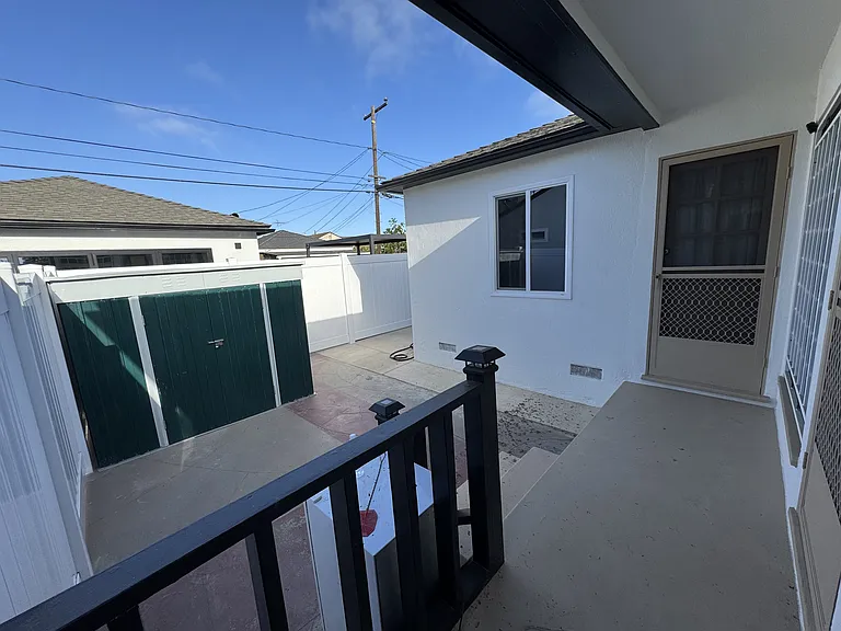 15216 Cimarron Ave — Photo 2