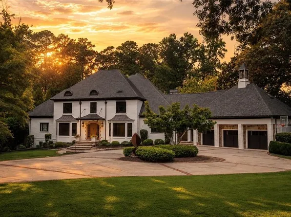 4500 Powers Ferry Rd, Atlanta, GA 30327
