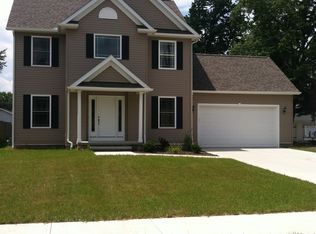 1194 Lander Rd, Mayfield Heights, OH 44124