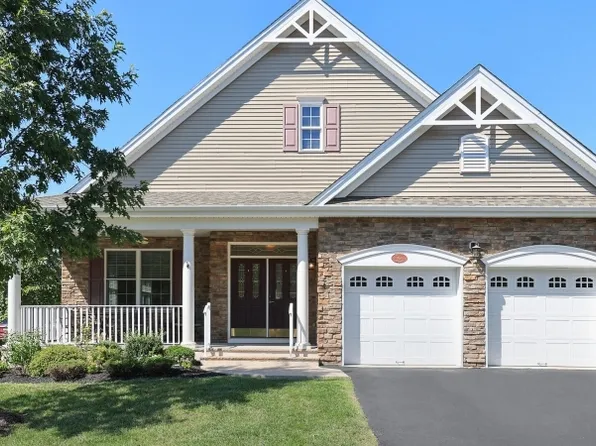 49 Patriots Way, Franklin Twp., NJ 08873