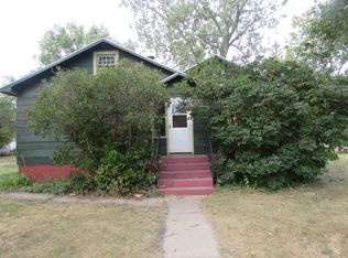 305 2nd Ave, Portal, ND 58772