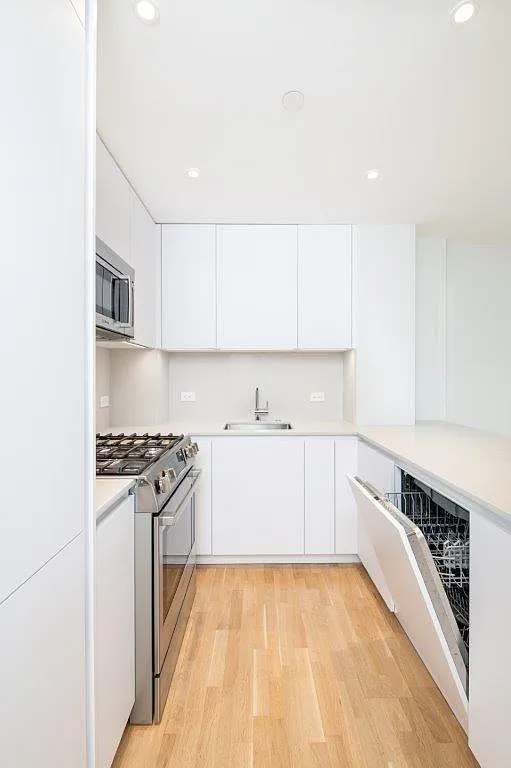 1 bed, 570 sqft, $3,015 — Photo 1