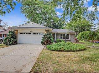 4412 Parkside Blvd, Allen Park, MI 48101