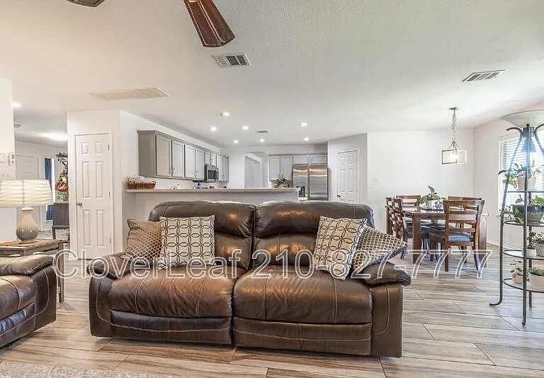 9715 Justice Ln — Photo 11