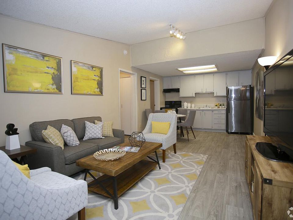 2nd image of 4462 Snapfinger Woods Dr #1