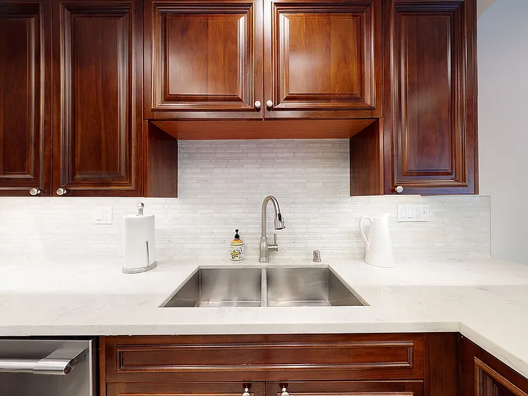 907 S Shenandoah St #101 — Photo 10