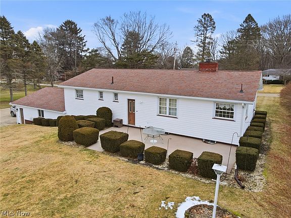 2nd image of 255 N Amboy Rd