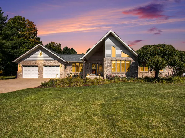 6030 Paw Paw Lake Rd, Coloma, MI 49038