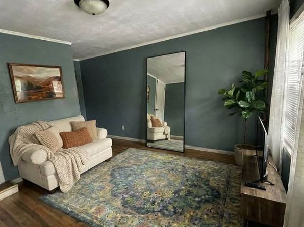 348 Maria Ave APT 22