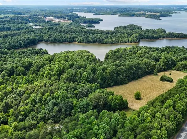 5191 Island Ford Rd, Randleman, NC 27317